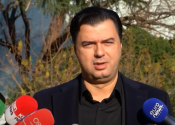 “Teatër me përkrahjen për drejtësinë”, Basha: Qeveria Rama do me çdo kusht të pengojë SPAK