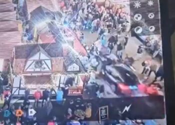 VIDEO / Sulmi terrorist në Gjermani, dalin pamjet kur “BMW” merr përpara njerëzit