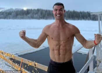 Ronaldo s’i trembet të ftohtit, zhvishet në temperatura -20 gradë celsius
