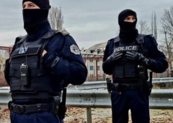 Policia rrethon gjykatën në Ferizaj, gjendet një çantë e dyshimtë