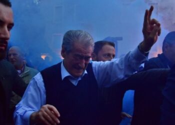 Berisha në krye të protestës së opozitës, Tirana bllokohet sot sërish