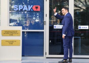 Zbulohet arsyeja pse u paraqit në SPAK Belind Këlliçi, akuzohet se ka falsifikuar diplomën e shkollës së mesme