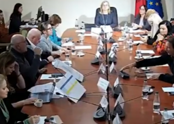 “Nuk ke vlerë as sa një mushkonjë”/ “21 Janari” dhe “Gërdeci” mollë sherri te “Shëndetësia”, Vokshi e Gjergji debat me Metajn