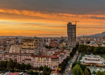 I “detyrohemi” Gjadrit dhe Shëngjinit? “Albania”, fjala më e përdorur e vitit 2024 në Itali!