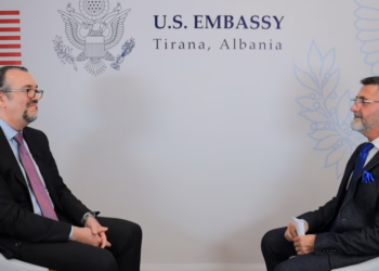 “Çështjet e SPAK-ut do të arrijnë kudo ku të çojnë provat”, Kasanof zbardh detaje nga biseda me Ramën! Mesazhi për ‘non grata-n” e Berishës