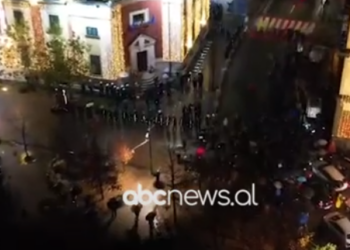 Protesta e opozitës, Bardhi e Bylykbashi bëjnë “të fortin” me policinë: Do t’ju kallëzojmë penalisht!