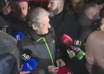 Berisha u bashkohet demokratëve te “Rruga e Elbasanit”, pjesëmarrje e ulët te “Zogu i Zi”