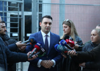 U thirr në SPAK, Belind Këlliçi mohon bashkëjetesën me partneren: Ana jeton me…