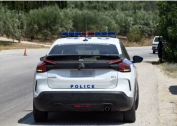 Krim në familjen shqiptare në Selanik, 46-vjeçari vret me thikë gruan dhe plagos djalin që doli për ta mbrojtur