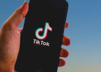 Mbyllja e TikTok, Vataj: Platforma më e rrezikshme në Shqipëri!