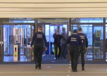 Detaje nga dosja “Sky ECC” në Greqi, publikohet biseda mes policit dhe trafikantit shqiptar, i kërkoi 100 kg marijuanë dhe 10 kg kokainë