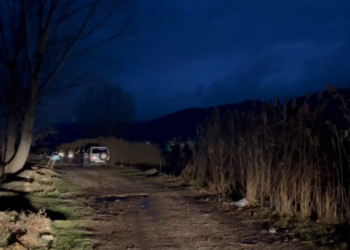 U gjet i vdekur në makinë, zbulohet shkaku që i mori jetën 47-vjeçarit në Korçë! Kush ishte gruaja që e shoqëronte