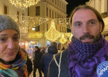 Festat e fundvitit, qindra turistë vendas dhe të huaj vizitojnë Gjirokastrën