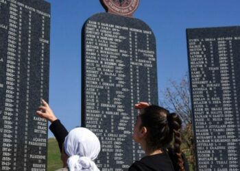 Çfarë ndodh pas dënimit në mungesë për krime lufte?