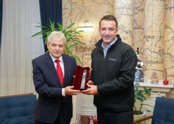 Kryebashkiaku i Tiranës pret Ali Ahmetin! Kreu i BDI: Veliaj, mbështetës i paqes dhe demokracisë!