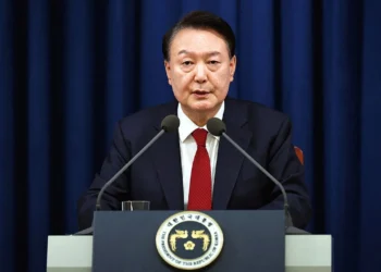 Shpalli ligjin ushtarak, gjykata lëshon urdhër-arresti për presidentin e Koresë së Jugut