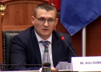 “Të fokusohemi tek çështjen e ndjeshme”, Dumani propozon: Të rritet marzhi i hetimet të rasteve korruptive në shuma mbi 500 euro!