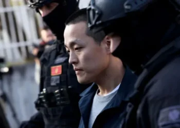 Shkaktoi 40 mln dollarë humbje, ekstradohet nga Mali i zi drejt SHBA-së sipërmarrësi korean i kriptomonedhave