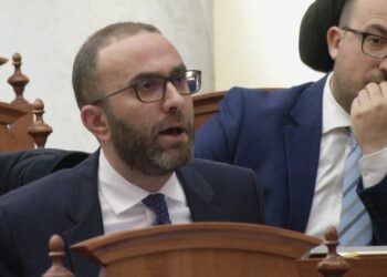 Bardhi kërkon interpelancë me kryeministrin Rama: Ndërprisni seancën dhe thirreni