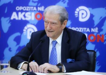 “Qeveria teknike do të futet në Kushtetutë”/ Çfarë paralajmëron Berisha? Kreu i PD: Sot Tirana në duart e qytetarëve!