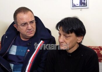 Gjyshja e verbër jeton me pengun e mbesës e nipit të mbetur jetim: Asnjëherë s’kam bërë Vit të Ri