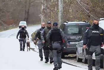 Njësia Speciale K-9 ‘zbarkon’ në Zubin Potok pas sulmit terrorist, Sveçla paralajmëron: Nuk do ta lëmë me kaq!