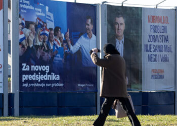 Kroacia zgjedh presidentin/ Në garë dy kandidatë kryesorë, zgjedhjet pritet të shkojnë në balotazh