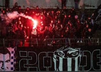 Rivalitet i ndezur mes “Tigrave Verdheblu” dhe “Tirona Fanatics”, dy tifozëritë përplasen në autostradë