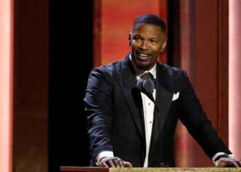 “Kapërceva ferrin”, Jamie Foxx tregon për sëmundjen e mistershme