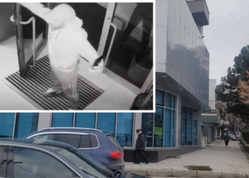 Rasti i habitshëm në Korçë: Hyri me forcë në bankë, por bëri vetëm foto…