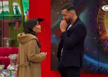 “Uroj mos t’ja shohësh motrës tënde atë që më bëre mua”/ Rozana përlotet teksa sqarohet me Jozin, ai i kërkon falje