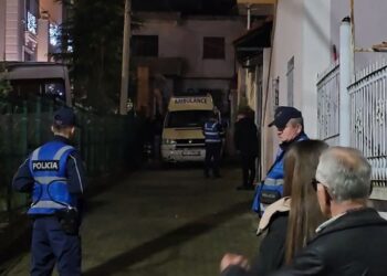 EMRAT / Dy të vdekur brenda shtëpisë në Tiranë, zbardhen detajet e ngjarjes së rëndë