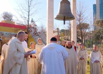 Nis zyrtarisht Viti i Shenjtë Katolik edhe në Shqipëri Dodaj: Ftesë për të shembur muret e mosmarrëveshjes