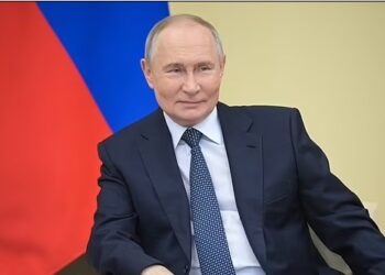 Perëndimi në alarm? Rusia “tregon muskujt”, teston raketat hipersonike në Detin Mesdhe