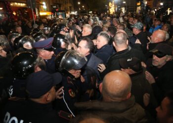 EMRAT / Bllokuan rrugët dhe goditën policët, kush janë eksponentët e opozitës nën procedim penal