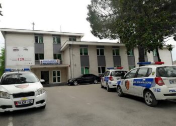 Sërish incidente në shkolla/ Sherr mes nxënësve në Cakran të Fierit, një i plagosur me thikë