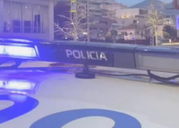 “Na jep 20 mijë euro ose do të publikojmë videot intime”/ Kërcënuan një 36-vjeçar, arrestohen 3 të rinjtë në Tiranë