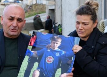 Vrasja pranë “Fan Nolit”, merret në pyetje i ati i Martin Canit: Shkolla nuk më kishte vënë në dijeni për konfliktin