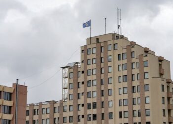 Luftë “pengimesh” Kosovë-Serbi, Prishtina hakmerret ndaj refuzimit të vizitës së Sveçlës