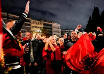 Akademiku grek: 28 Nëntori i shqiptarëve duhet të festohet zyrtarisht edhe në Greqi