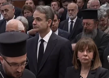Ceremonia e varrimit / Mitsotakis do të vijë në Tiranë për të përcjellë Kryepeshkopin Anastas