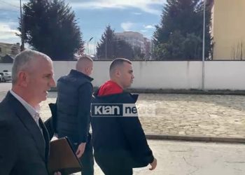 Masakra e Dobraçit, vetëdorëzohen në Polici dy të dyshuarit si të përfshirë në krim