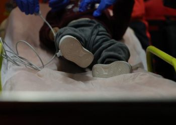 1-vjeçari nga Gaza evakuohet në Shqipëri për trajtim të specializuar mjekësor, OBSH: Shembull solidariteti!