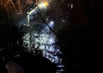 Tragjedia në Vardar, tre të vdekur brenda makinës që u nxor nga lumi