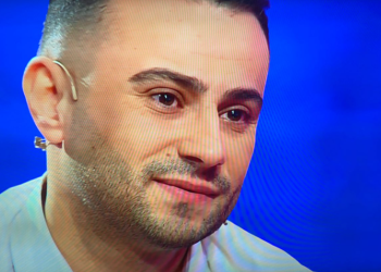 “Ditën që do xhiroja klipin ‘Kënga e nënës’, ajo ndërroi jetë…”, Ervis Behari rrëfen kujtimin më të trishtë