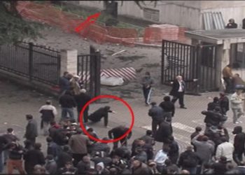 Balla publikon videon: Drejtësi për 21 Janarin, Berisha urdhëruesi politik i vrasjeve në bulevard!