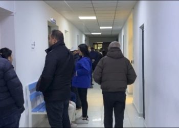 “Virozat, pa antibiotik”, mjekët: Të mos merren në ditët e para, mjekojnë pasojat jo gripin