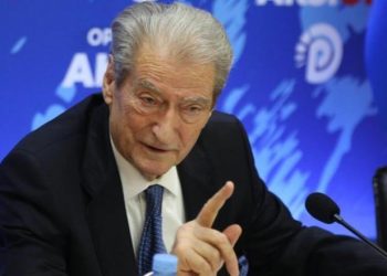 Video/ Të përndjekurit politikë, mashtrimet e Berishës në 34 vjet! Nga konferenca e 13 gushtit 1992, tek greva e urisë së vitit 2012