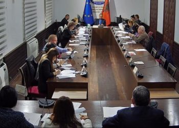 Komisioni i Ekonomisë miraton rishikimin e buxhetit 2024! Në shkurt ndahet bonusi i dytë për pensionistët