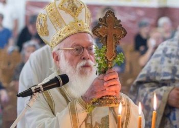 “Udhëtimi i fundit” i Kryepeshkopit Anastas, kleriku tregon se kush do të marrë pjesë në ceremoninë e varrimit